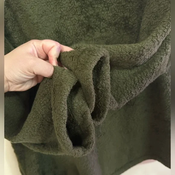 REALTREE pullover w/ 1/2 zip & chest pocket - Picture 8 of 8